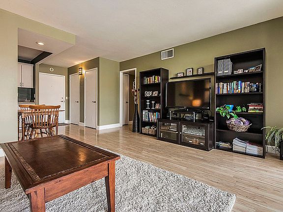 5th image of 710 E 200 S APT 3F