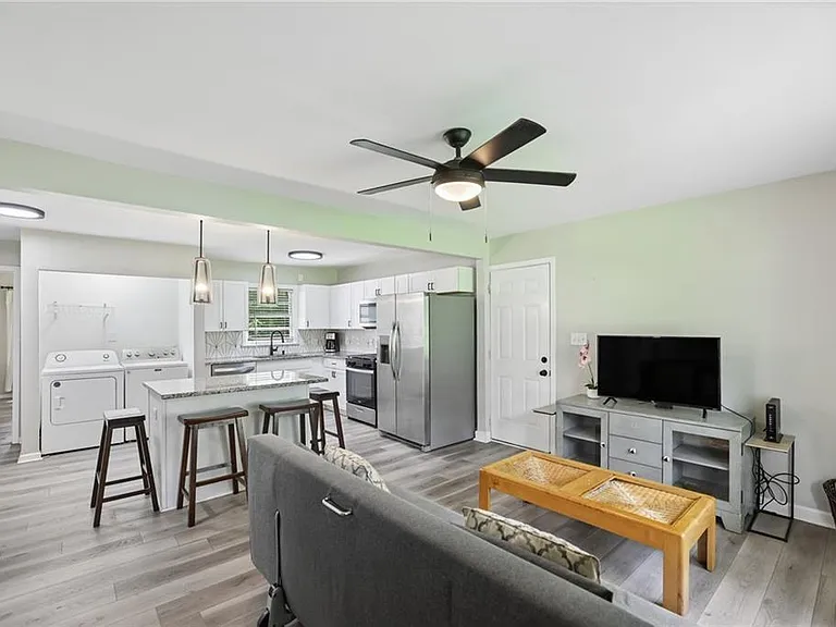 6385 Lobelia Rd SW — Photo 6