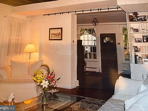 2nd image of 1 Private Way