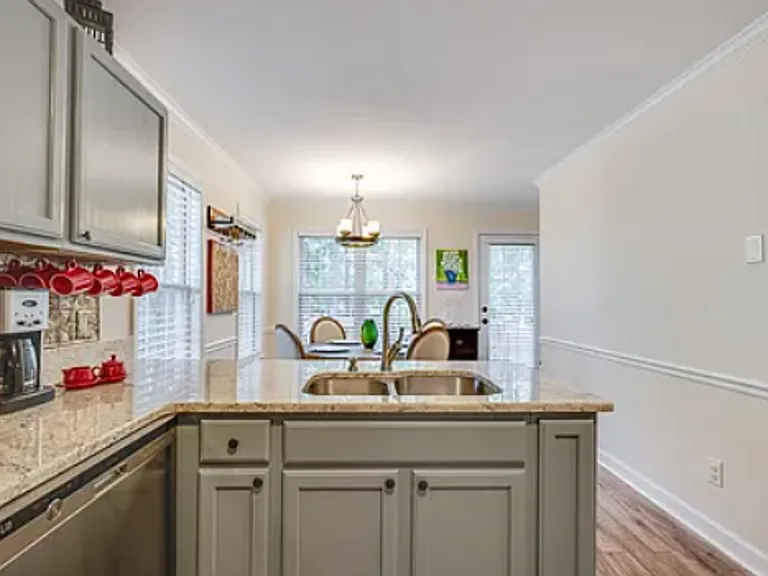 6300 Daybreak Dr — Photo 3