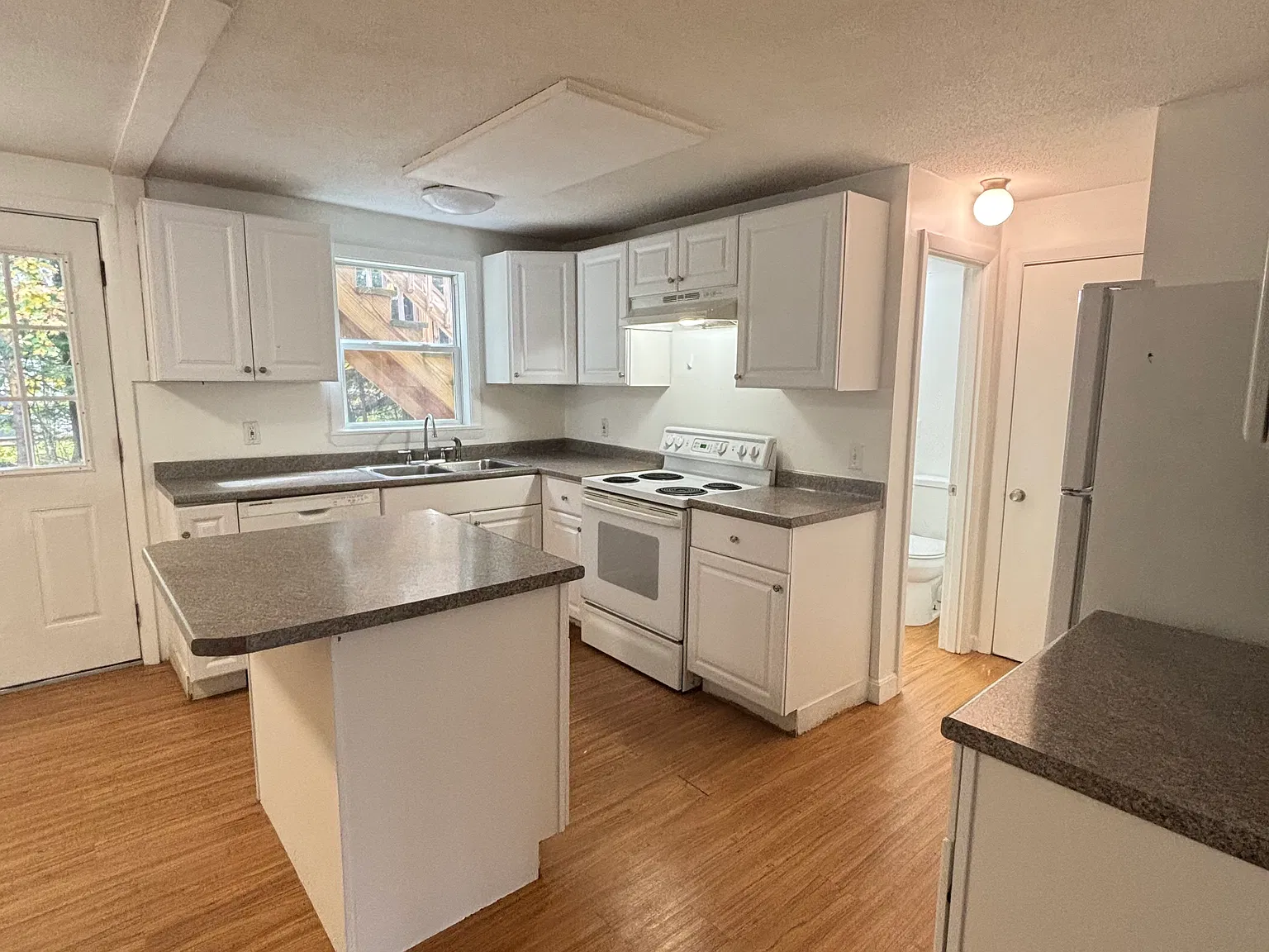 2 bed, $2,200 — Photo 2
