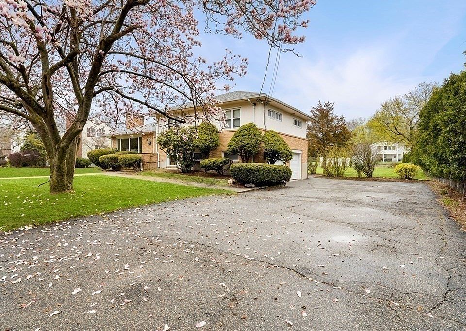 1085 Concord Ave, Belmont, MA 02478 Zillow