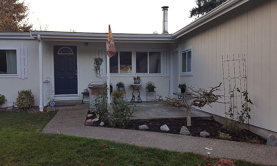 2nd image of 16110 121st Ave E