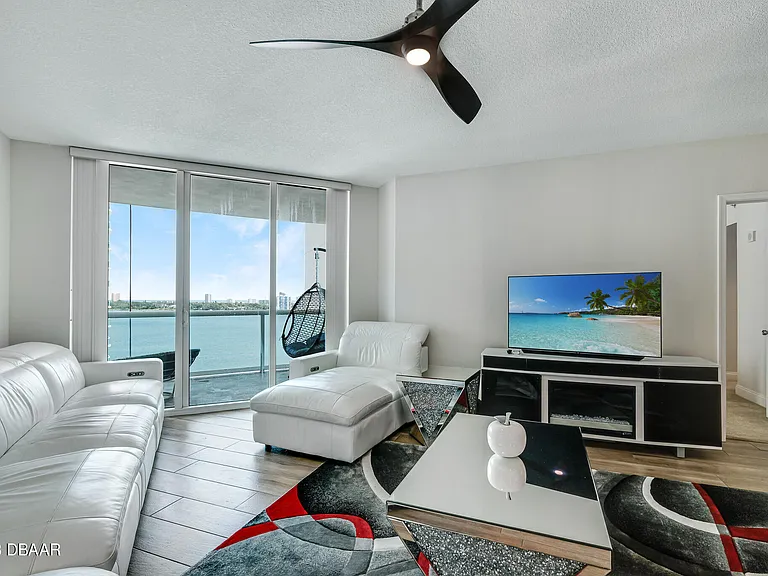 231 Riverside Dr #1006 — Photo 16