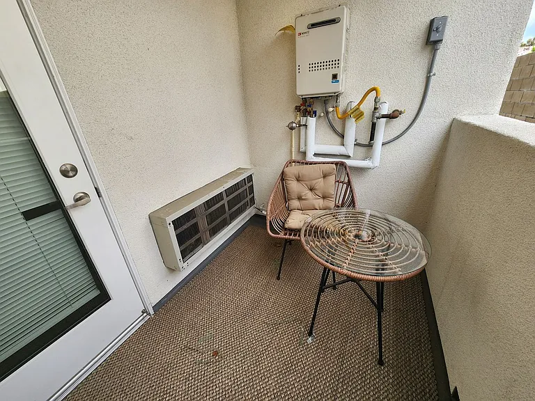 228 N Soto St — Photo 15