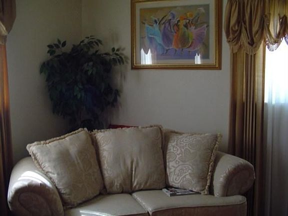 4th image of 3728 Mandalay Dr