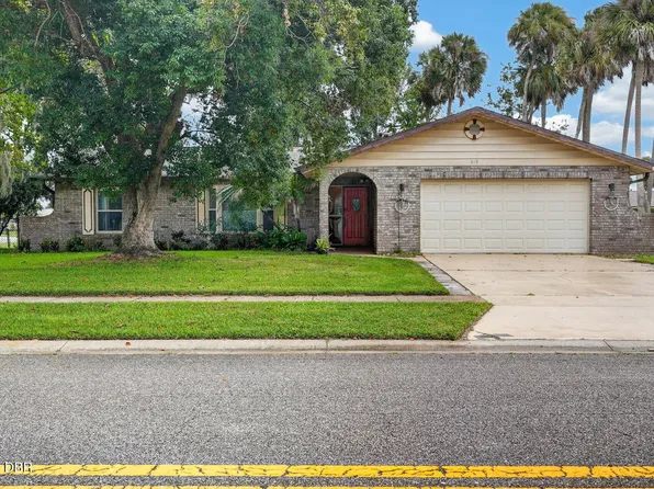 319 Quaker Ridge Dr, Daytona Beach, FL 32119