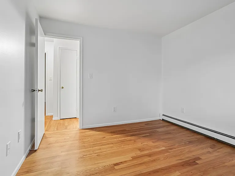 336 E Columbia Ave — Photo 7