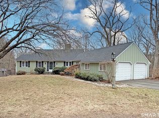 10 Cove Hill Rd, Essex, CT 06426