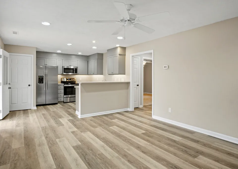 163 And 165 Apartments Dove Acres