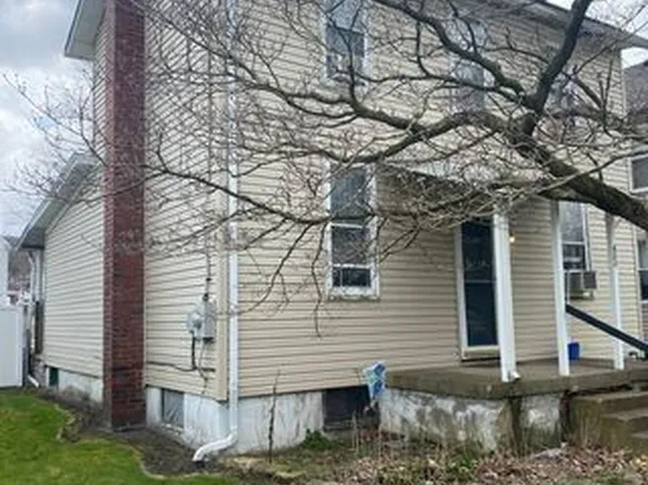 423 W 1st Ave, Derry, PA 15627
