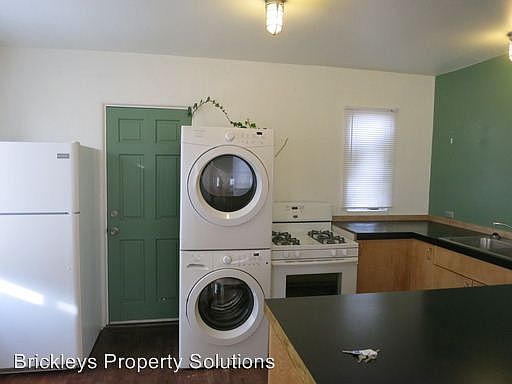 3rd image of 514 Dartmouth Pl SE