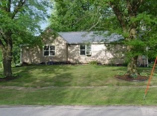 208 W 4th St, Hedrick, IA 52563