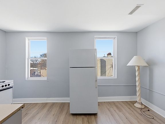 5th image of 546 N Fulton Ave APT 3