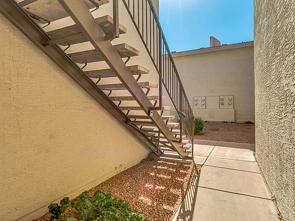 5th image of 10610 S 48th St Unit 1045