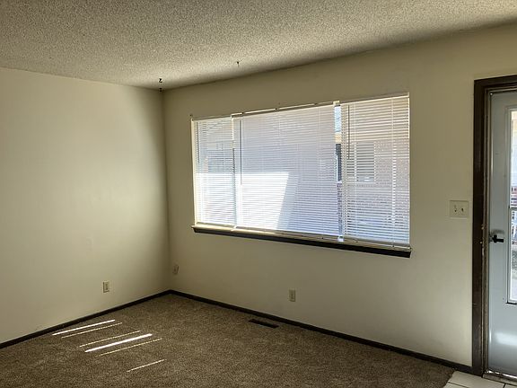 4th image of 776 N Mount Carmel Ave #776