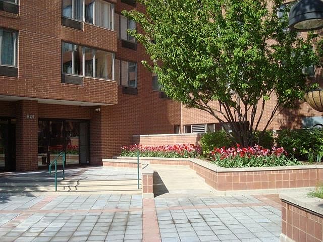 1st image of 801 S Plymouth Ct APT 1012