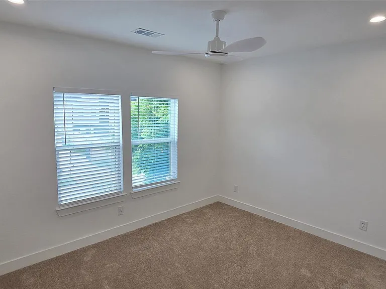 1475 Ferguson Way #A — Photo 16