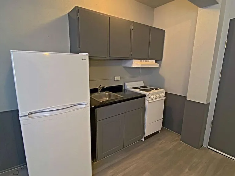 2205 Jones St — Photo 18