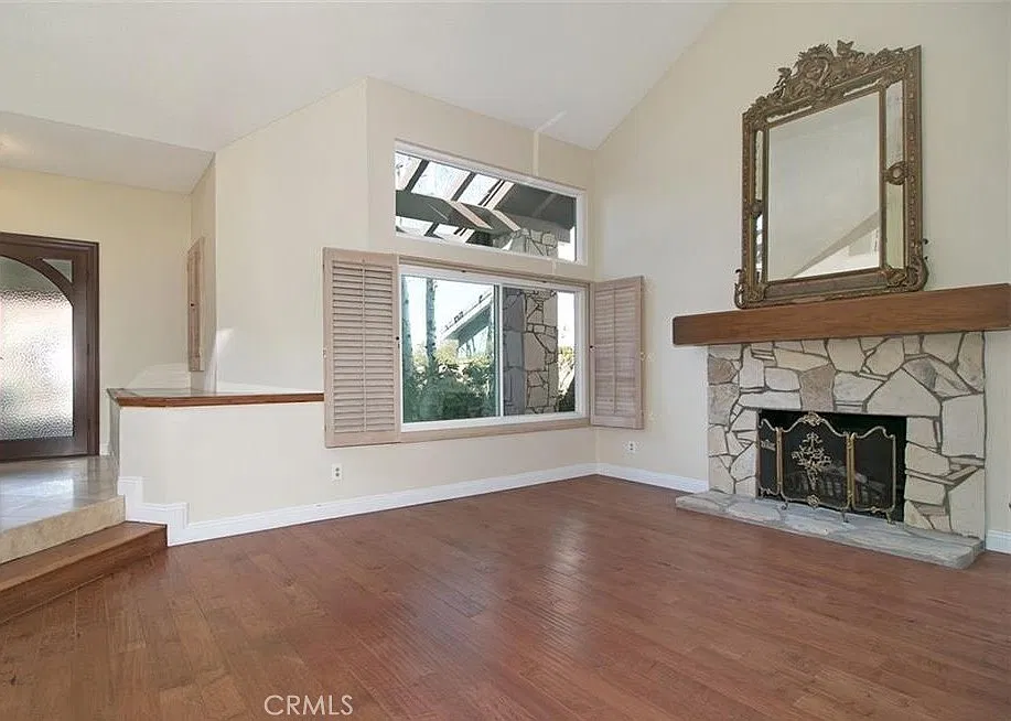 5 bed, 3.5 bath, 3323 sqft, $6,250 — Photo 3