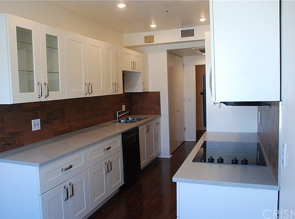 5th image of 14159 Dickens St APT 207