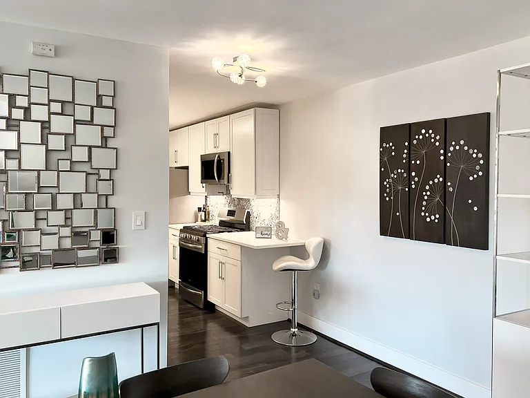 700 7th St SW #612 — Photo 5