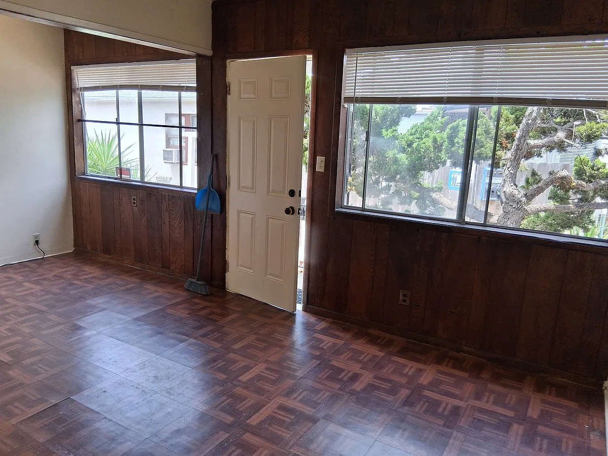 living room - 2970 1/2 Juniper St