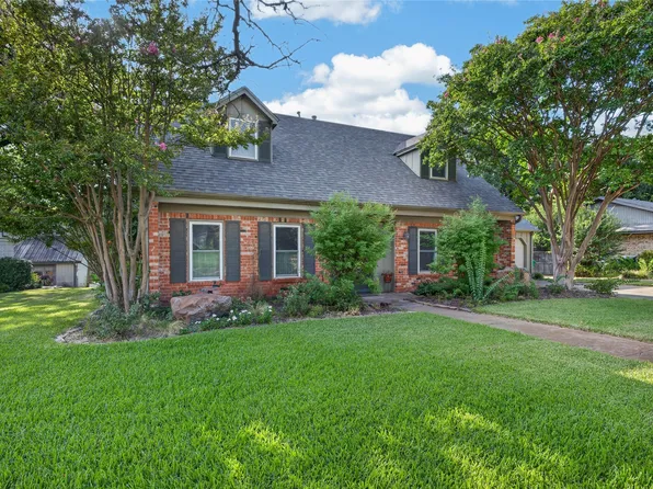 2710 Devonshire Dr, Sherman, TX 75092