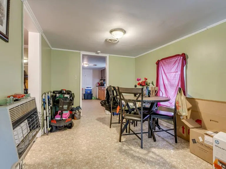 417 Baldwin Cir — Photo 9