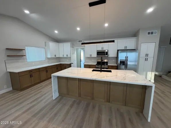 6726 N 79TH Avenue, Glendale, AZ 85303