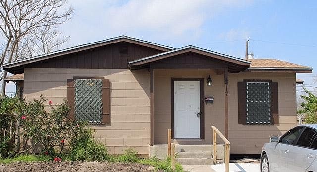 1st image of 4717 Phillip Dr