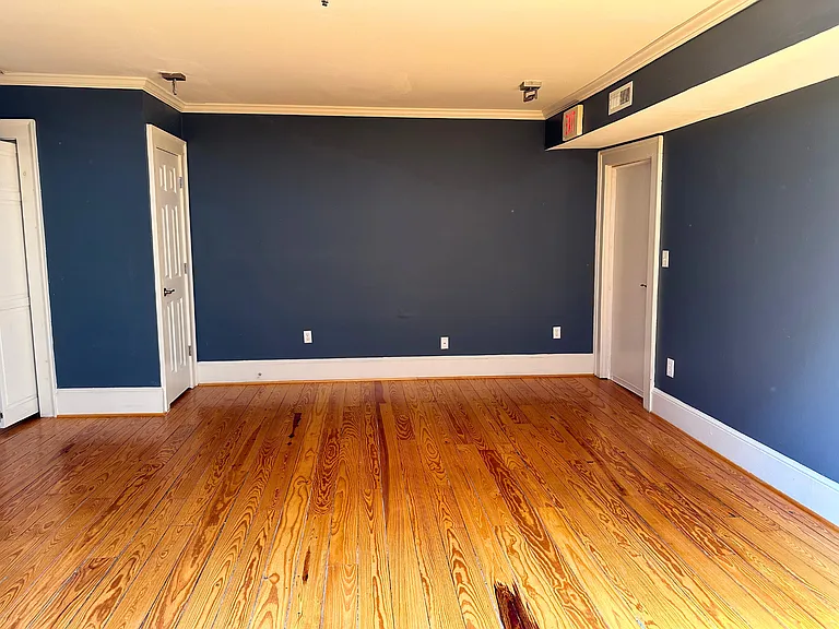 1202 Main St — Photo 30