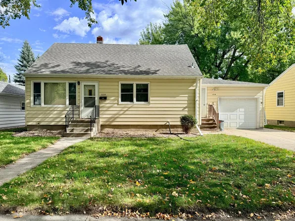 1114-10 1/2 St N, Moorhead, MN 56560