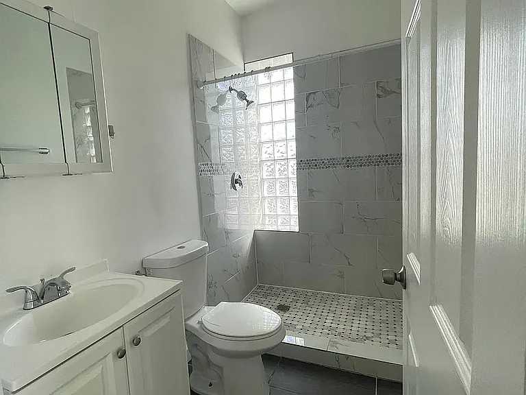 1141 S Western Ave #3F — Photo 6