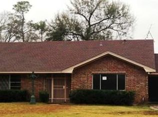 5490 Gail Dr, Beaumont, TX 77708