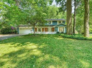 17 Bent Oak Rd, Rochester, NY 14624