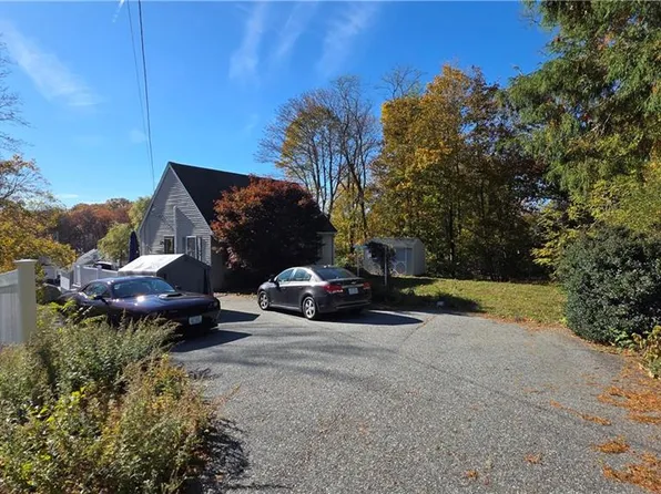 22 Edward St, Coventry, RI 02816