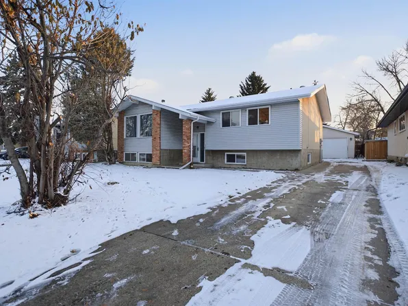 3519 105b St NW, Edmonton, AB T6J 2K9