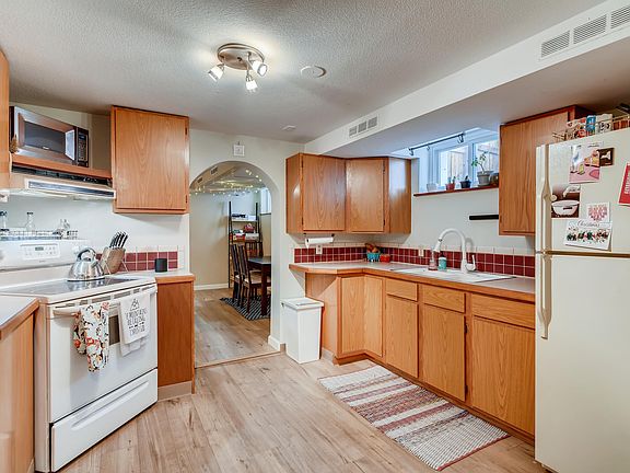 1321 Gaylord St Denver CO-033-043-Lower Level Kitchen-MLS_Size_08242022