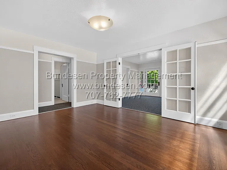 612 Petaluma Blvd S — Photo 12