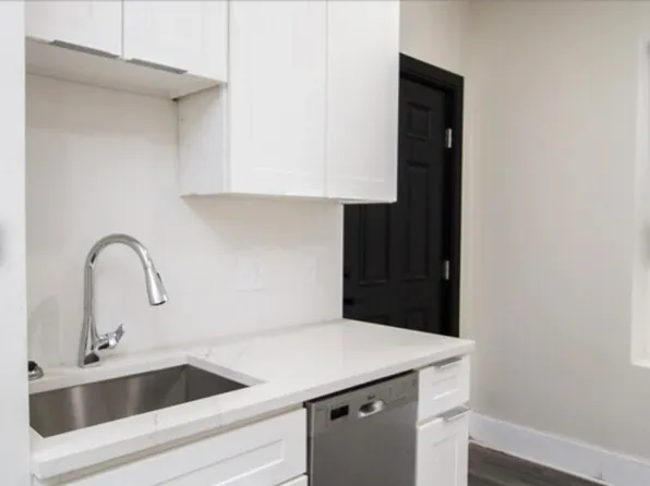 18 Walnut St #4L, Worcester, MA 01608