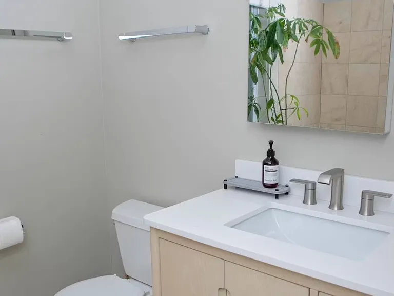 3011 W Gunnison St #2E — Photo 13