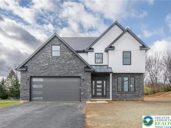 4579 Quarry St, Whitehall, PA 18052