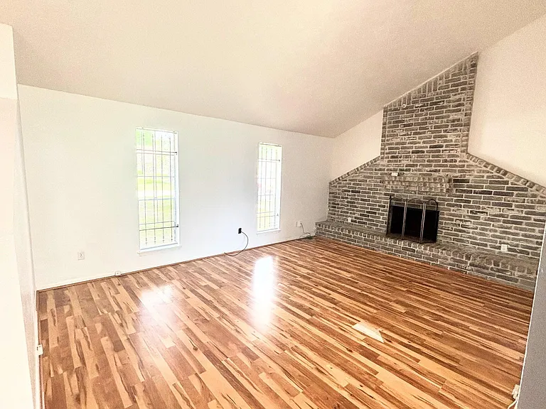 12806 Fern Forest Dr — Photo 4
