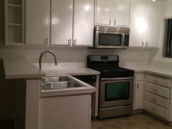 2nd image of 18530 Hatteras St Unit 307