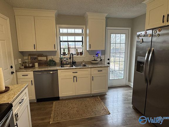 5th image of 91 Gurley Cir