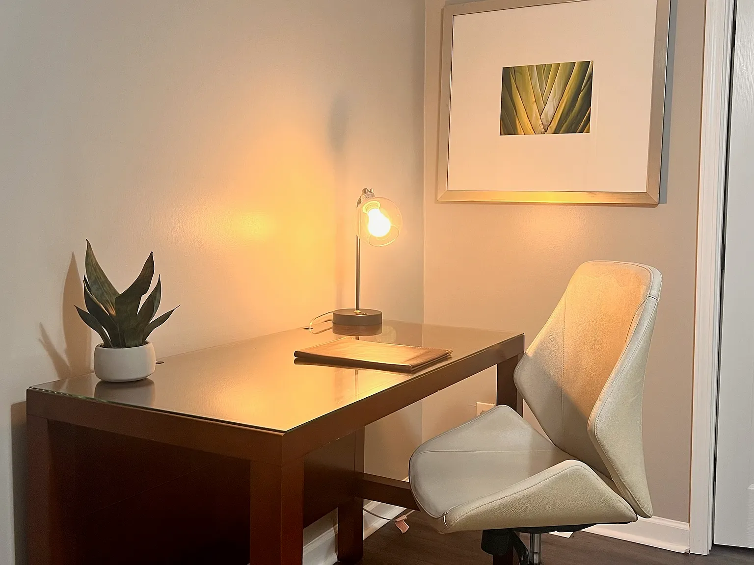 1 bed, 550 sqft, $1,050 — Photo 2