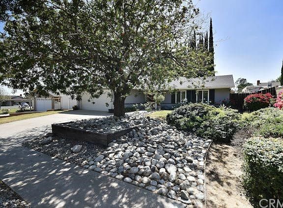 4th image of 6958 Eastwood Ave