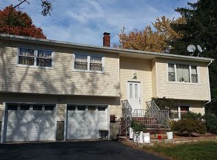 668 Curtis Ave, Edison, NJ 08820