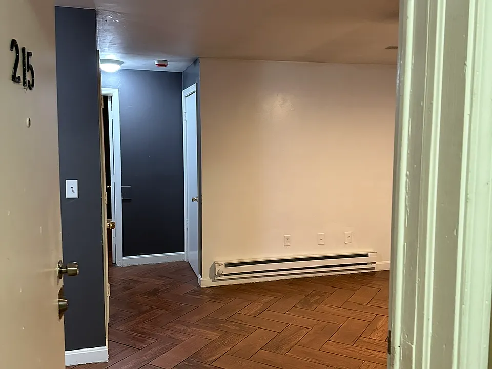 12 Acton St